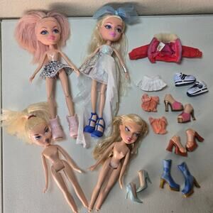 Bratz Cloe Bundle - Dolls Clothes Shoes Selfie Stick Metallic Winter Wonderland